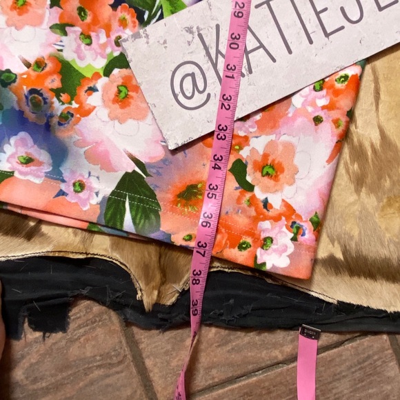 Madison Leigh size 8 dress 💋 - Picture 4 of 6